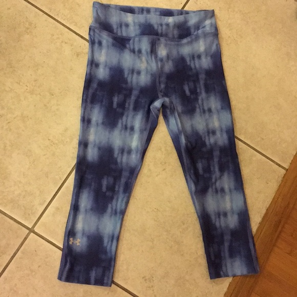 Under Armour yoga capris - Picture 2 of 5